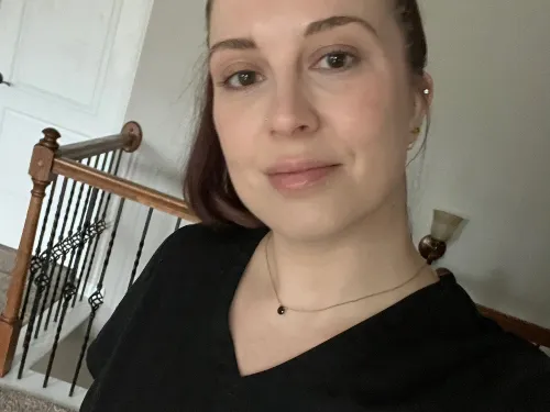 Dani B.
