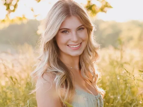 Taryn B.