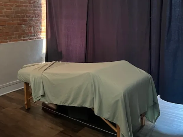 Sincerely Daisy Lee, LLC