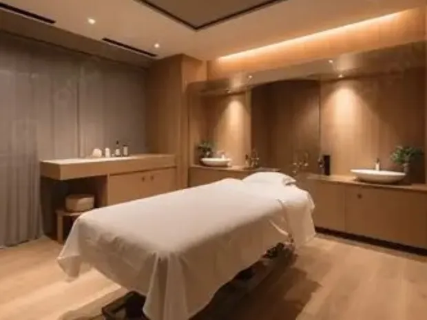 Lymphatic Post-Op & Detox Massage by Lisa