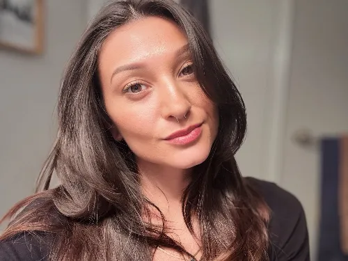 Rikki G.