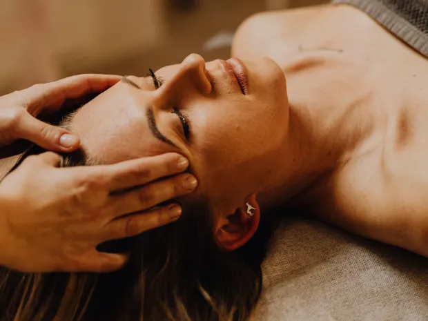 Book a massage with Amazing Head Spa | Bellevue WA 98008