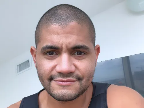 Tomas G.