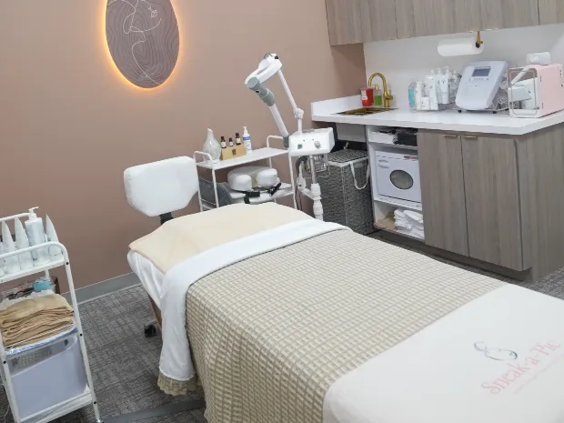 Sneak-a-Pic Ultrasound & Spa