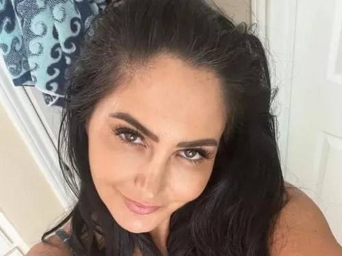Ava  L.