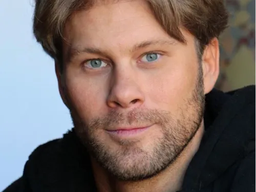 chris m.