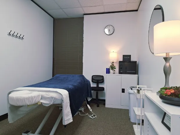 Brilliant Massage by Rolando Y LLopiz-Clavijo MT138959