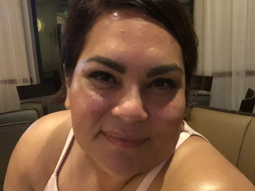 Gloria Y.