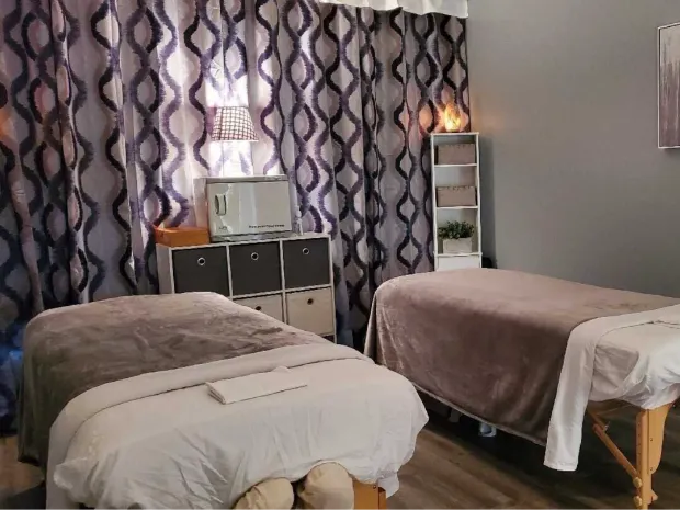 Aluna Skincare and massage LLC