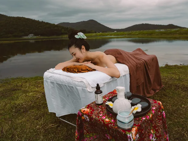 Amara Phirom Thai Massage