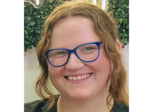 Dani J.