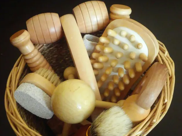 These Hands: Specializing in Massage, Beauty and Wellness