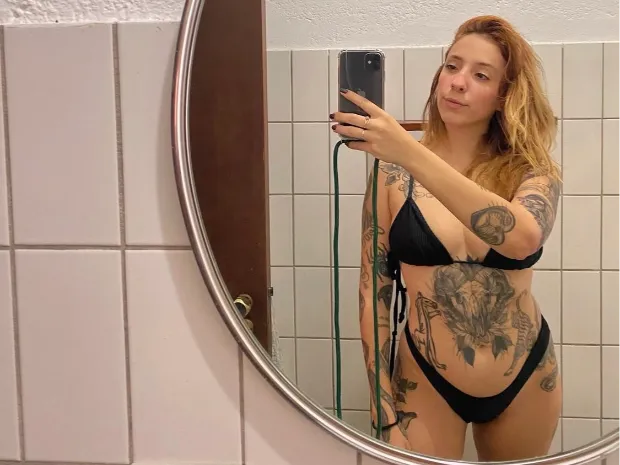 Nuru massage therapist 