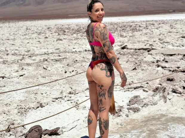 Nuru massage therapist 