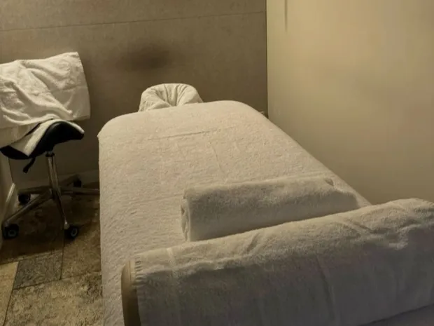 Moments of peace and massage 