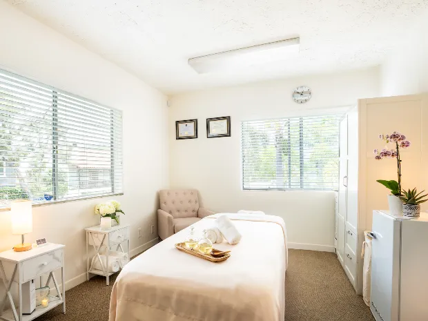 Massage by Alex Diaz