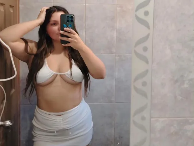 Nuru massage therapist 