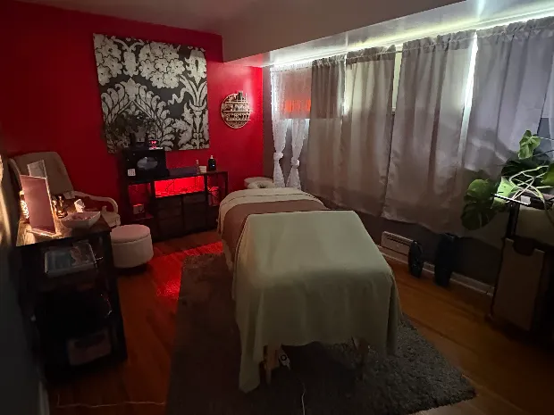 DLeflora Massage