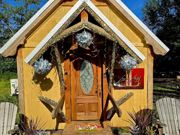 Leanna Lloyd, Licensed Massage Therapist 