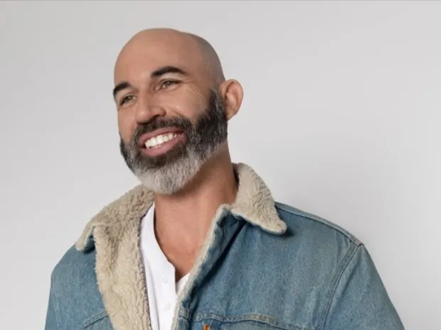 Healing hands by Ray