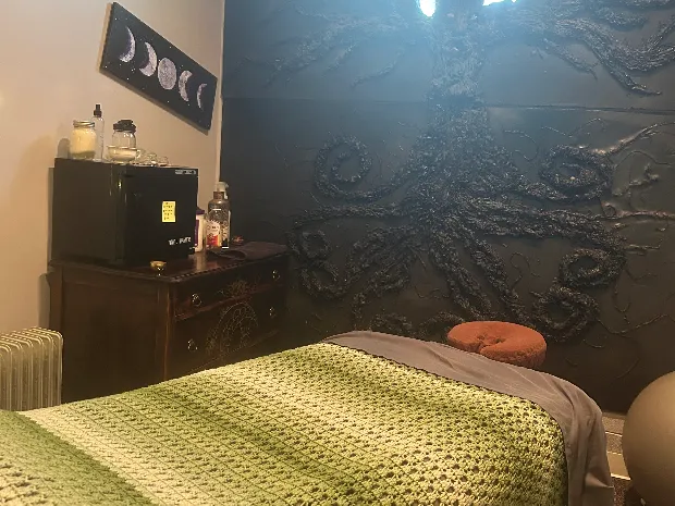 Ginger Snaps Massage