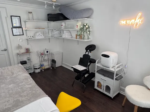 Heal with Ashley Massage 