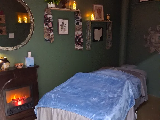 Earth Song Therapy LLC