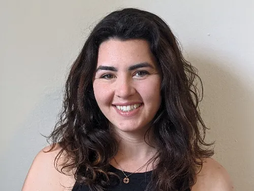 Veronica R.