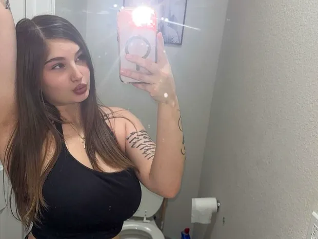 Lizzy massage therapist 