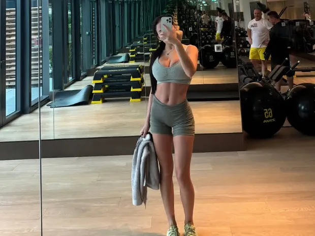 Massage therapist clinic 