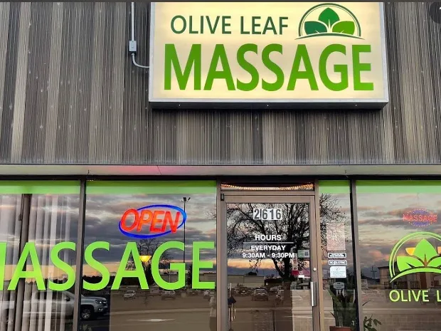 Olive Leaf Massage