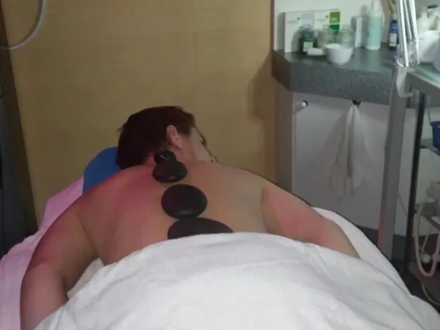 Nuru massage therapist 