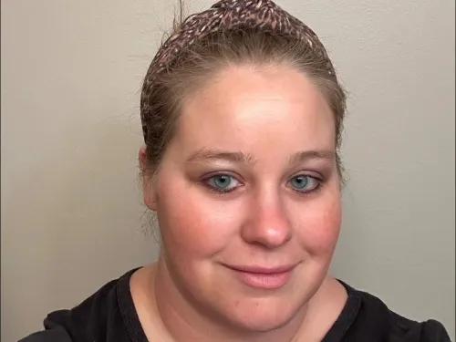 Lindsey L.