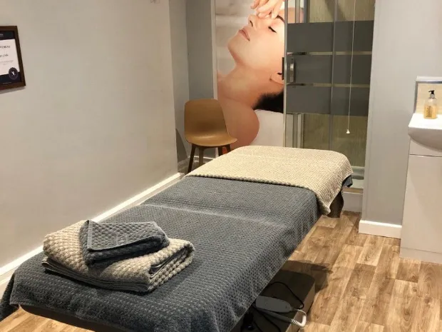 Nuru massage 