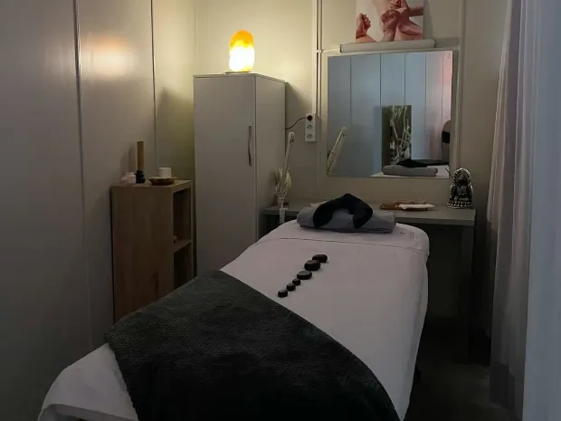 Nuru massage 