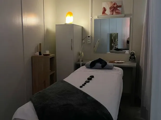 Nuru massage 