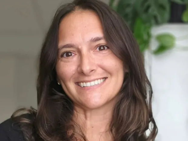 Crystal Barnett, LMT