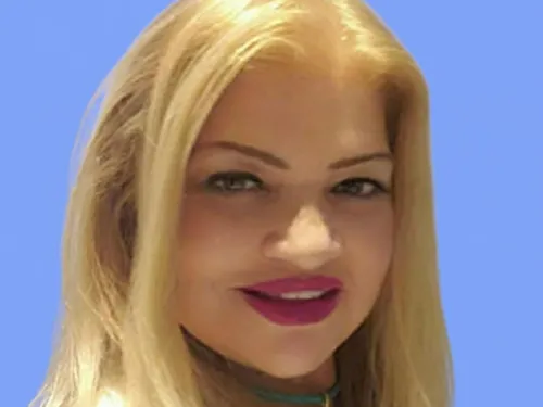 Cristina R.