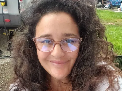 Lucia L.