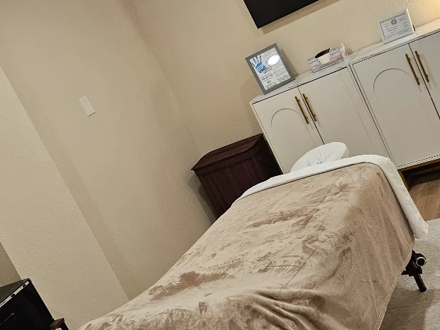 Mimzy's Place - Massage