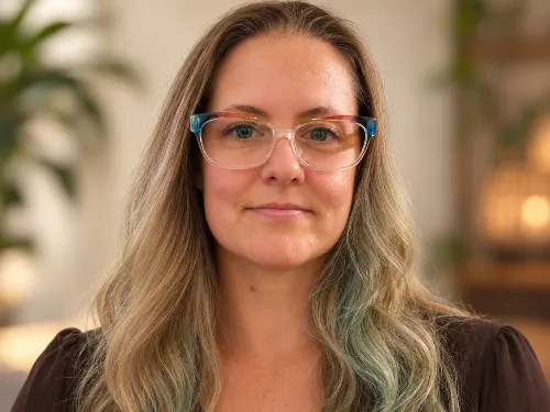 Elizabeth L.