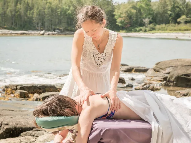 Rootsong Bodywork and Retreats