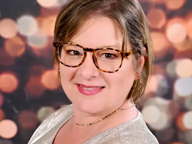 Valley Bowenwork (D. Joy Marcinkowski)