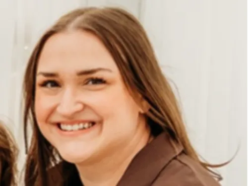 Elizabeth R.