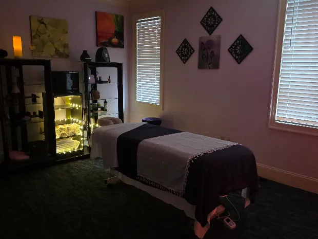 Hanztastic Massage & Spa LLC 